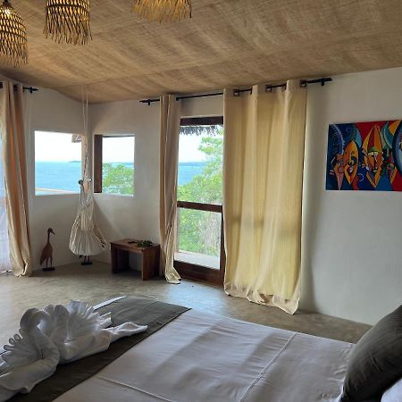 Canopee Lodge Nosy Komba Exteriör bild
