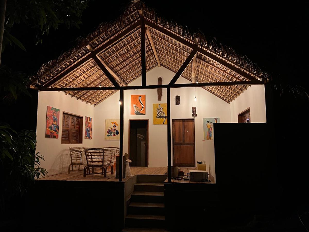 Canopee Lodge Nosy Komba Exteriör bild